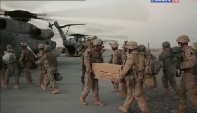 � �� � ������� / Hell and Back Again (2011/SATRip)