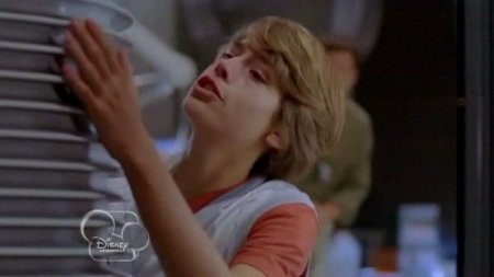 ���� �� ������ / The Suite Life Movie (2011) HDTVRip