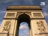 BBC: ������� ������. ������������� ����� (����� 2) / Filthy Cities. Revolutionary Paris (2011) SATRip 