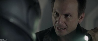 � ����� � ������� / Stranded (2013/HDRip)